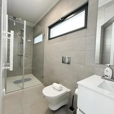 Casa Do Cruzeiro - By Sch * Foz do Arelho