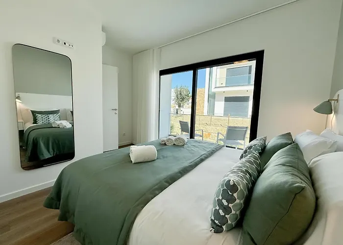 Casa Do Cruzeiro - By Sch Villa Foz do Arelho